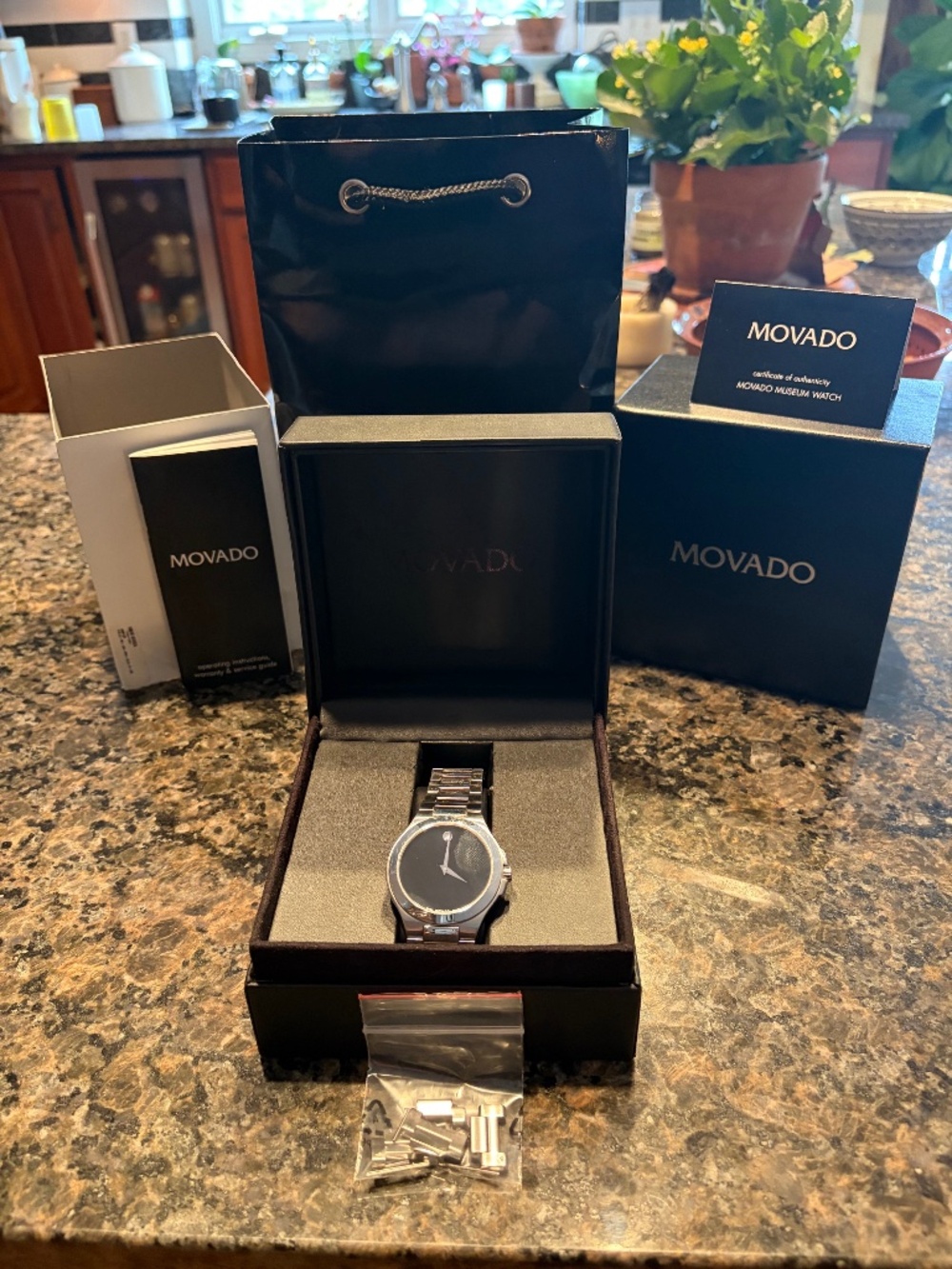 Movado Museum Classic Silver Steel Watch FULL KIT Box Papers - New Battery